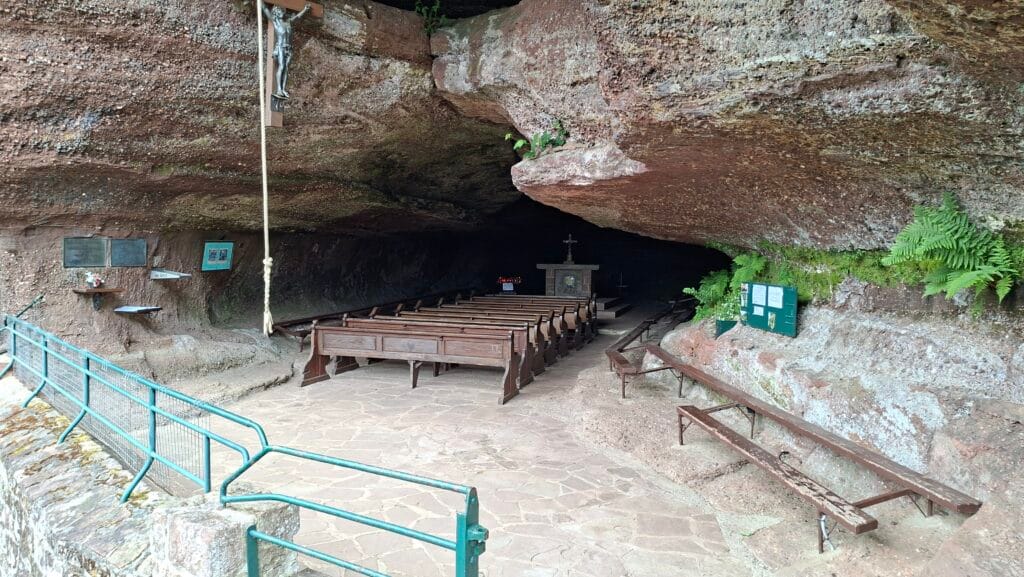 La grotte Saint-Vit